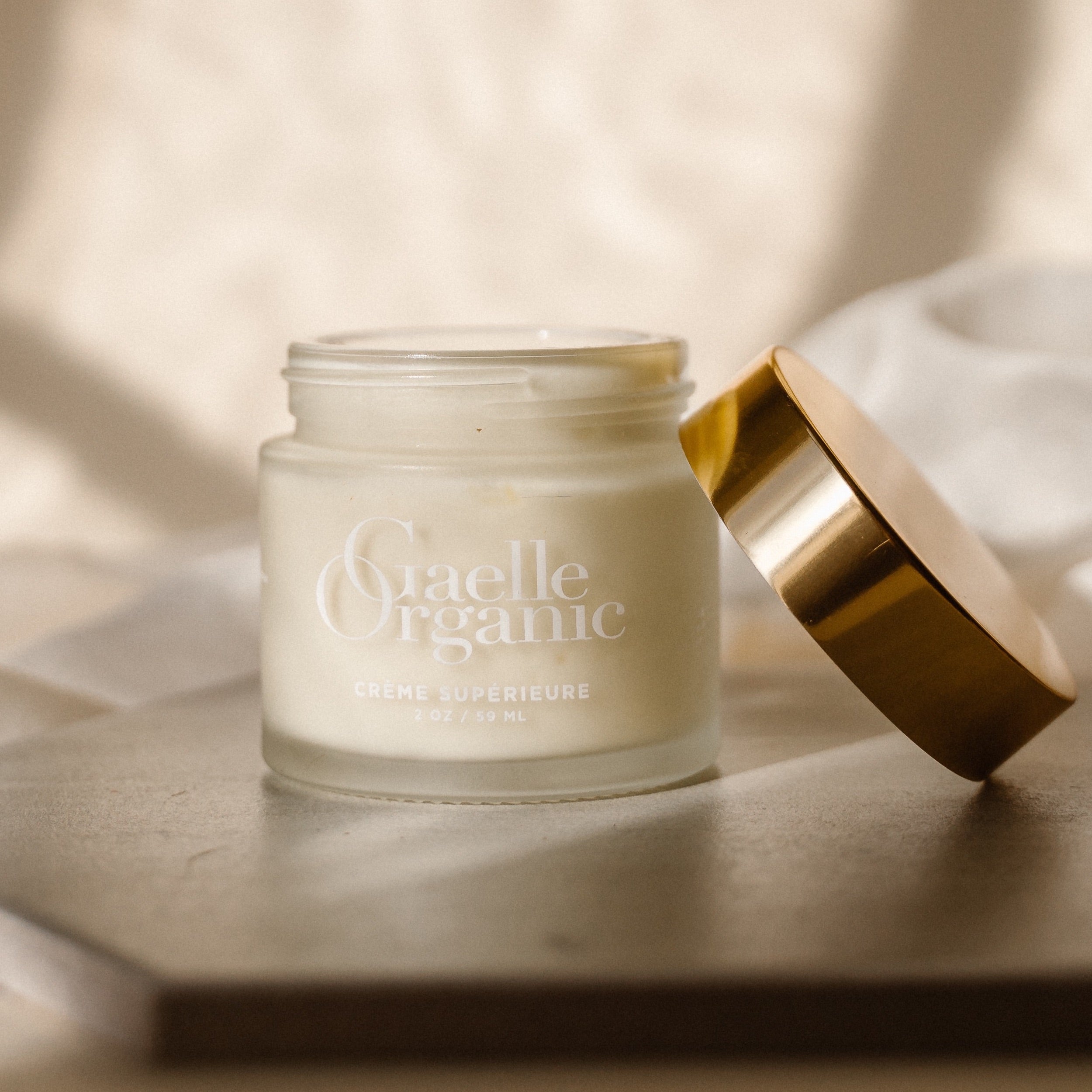 Creme Superieure oil-based moisturizer for dry skin